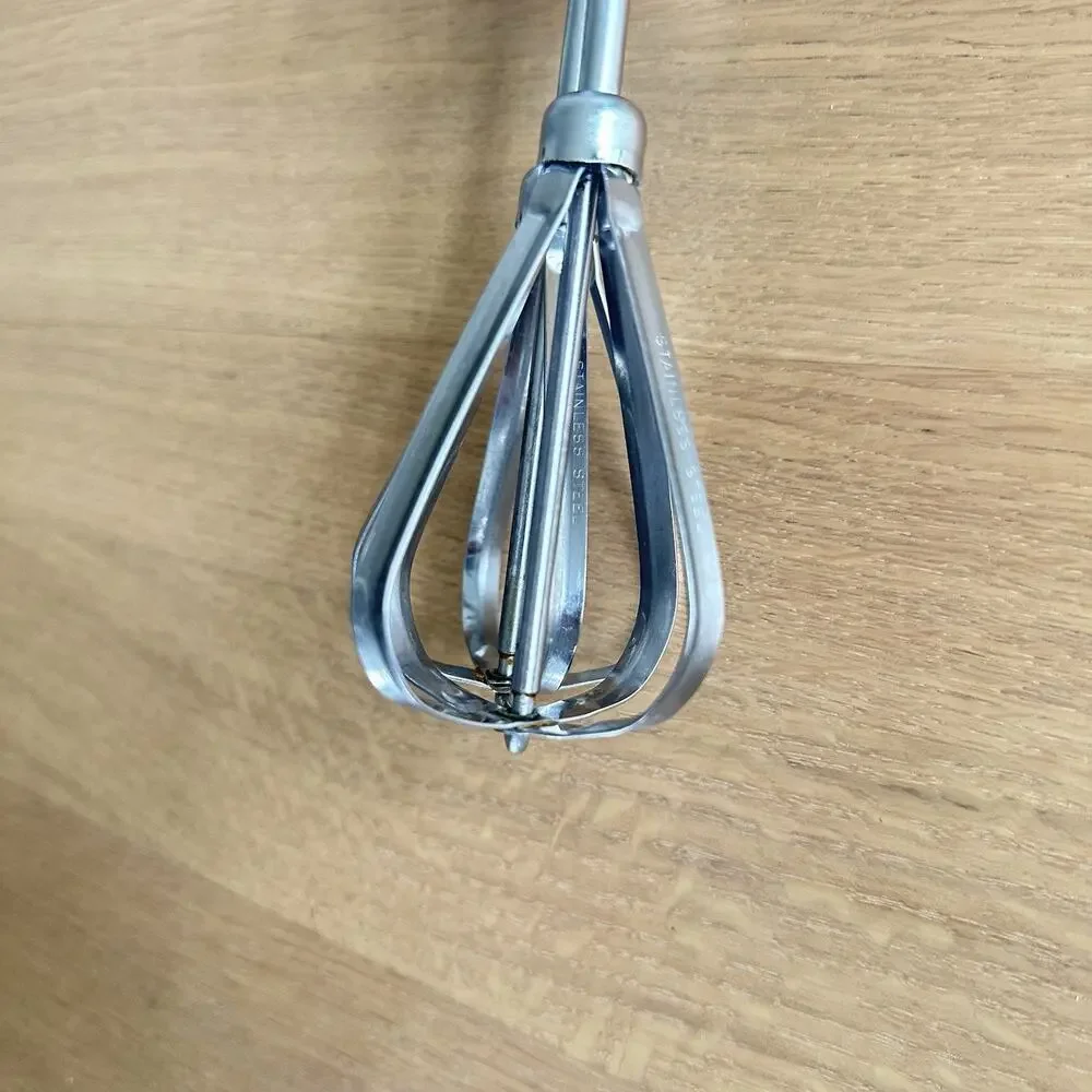 Vintage DAZEY Model 810 Red Hand Mixer Egg Beater Heavy Duty Adjustable Handle